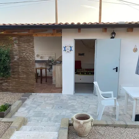 Apartman The Poolside Gem