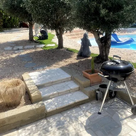 The Poolside Gem Apartment